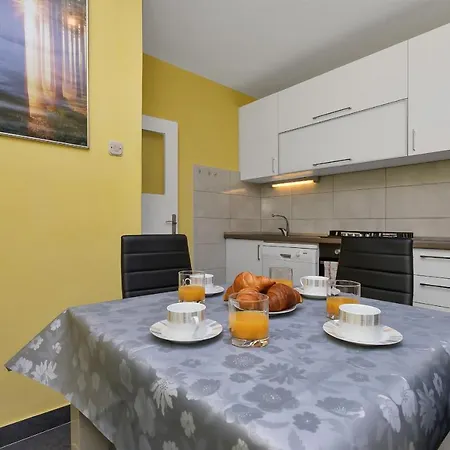 Apartment Goranka *